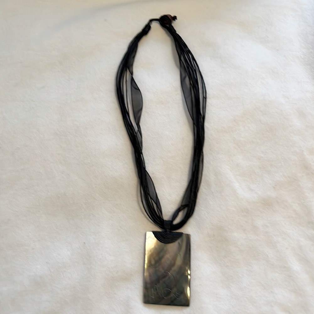 Mother of Pearl Pendant Necklace